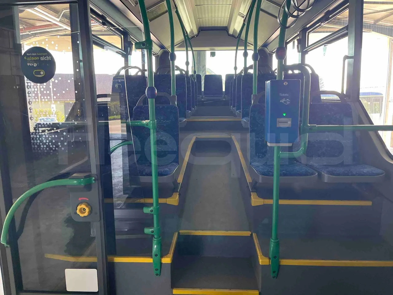 Mercedes-Benz Citaro O 530 LE - Euro 6 - 220 kW - 12.170 mt - reverse view middle aisle