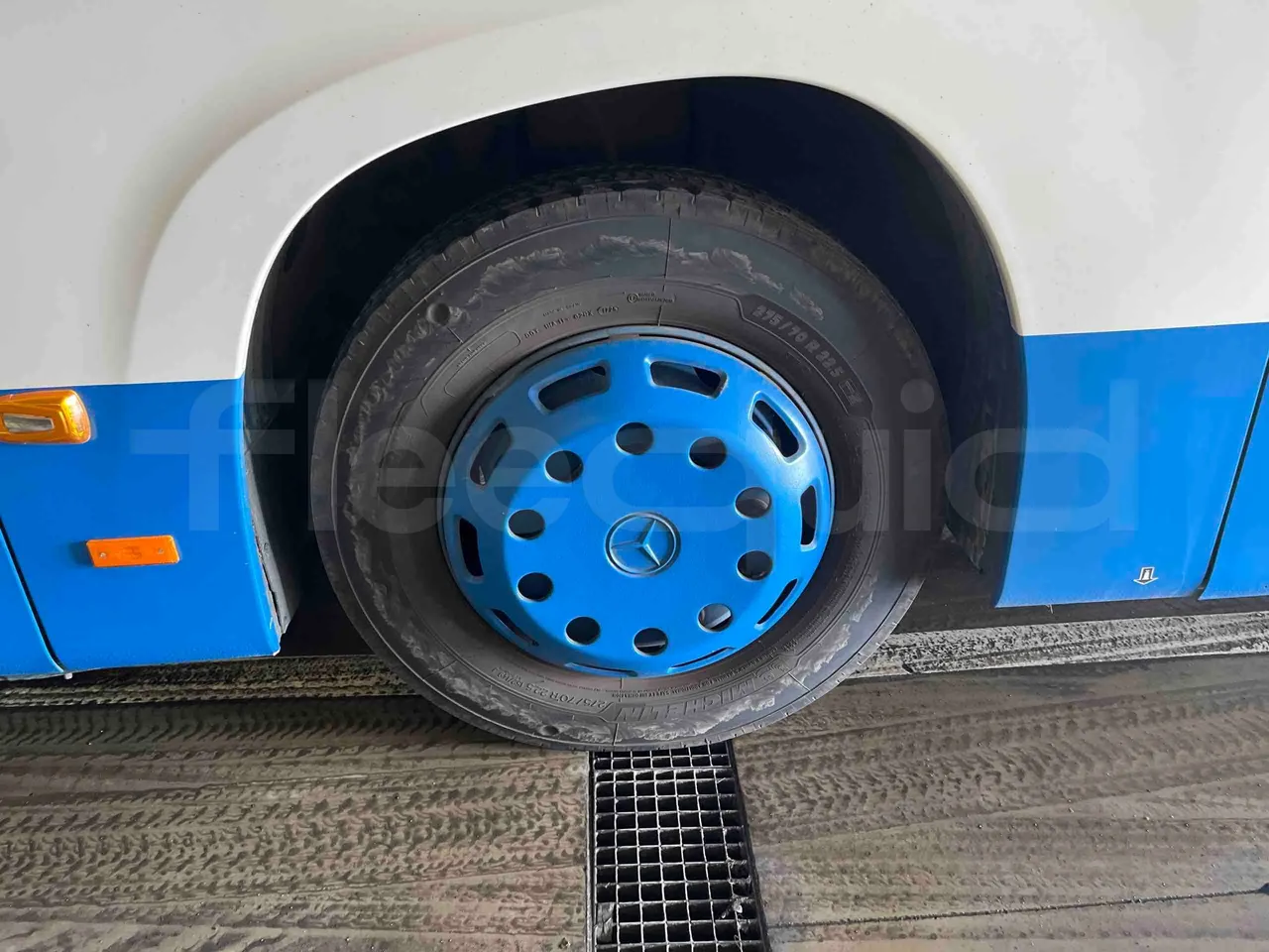 Mercedes-Benz Citaro O 530 LE - Euro 6 - 220 kW - 12.170 mt - tread condition front tires left