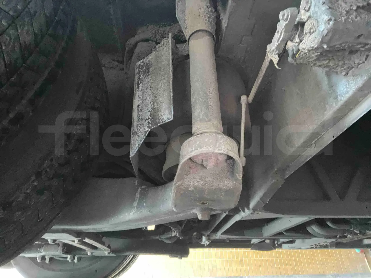 Mercedes-Benz Citaro O 530 LE - Euro 6 - 220 kW - 12.170 mt - axel 3 shock absorbers 2 right