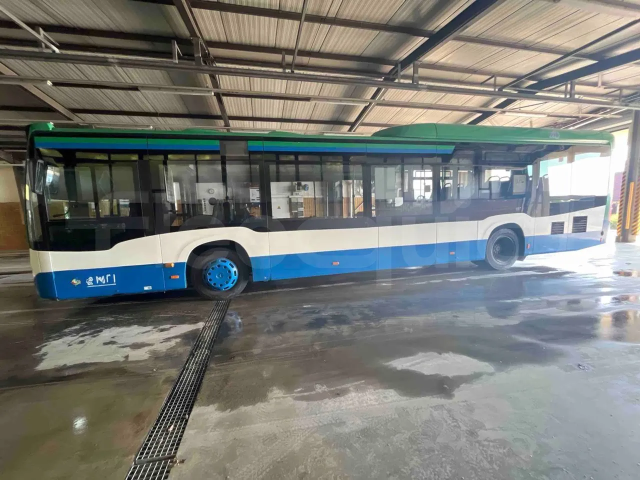 Mercedes-Benz Citaro O 530 LE - Euro 6 - 220 kW - 12.170 mt - left side photo