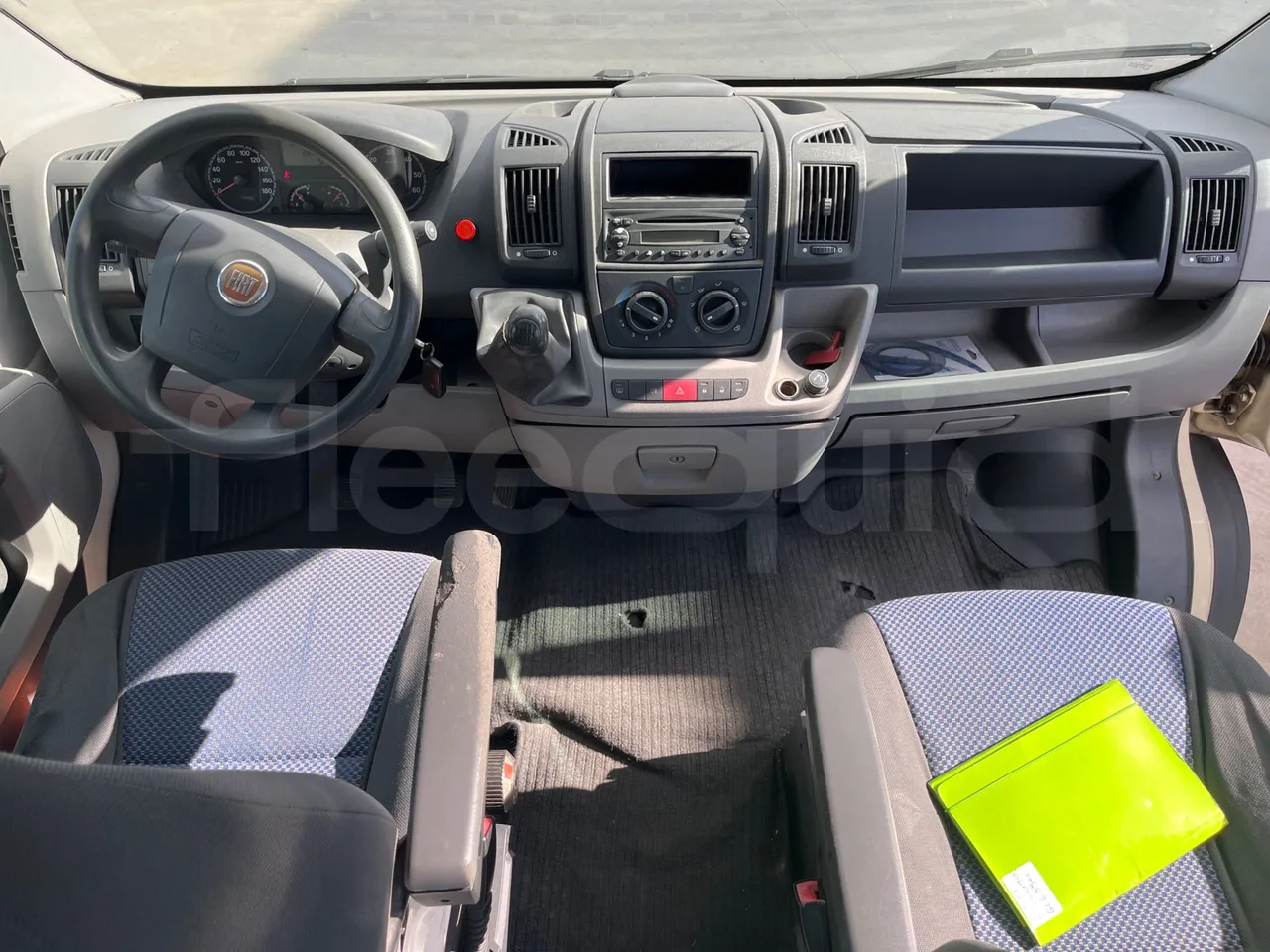 Fiat Ducato 250EDMLC BXL - Euro4  - 115kW - 6.363mt - buttons panels on