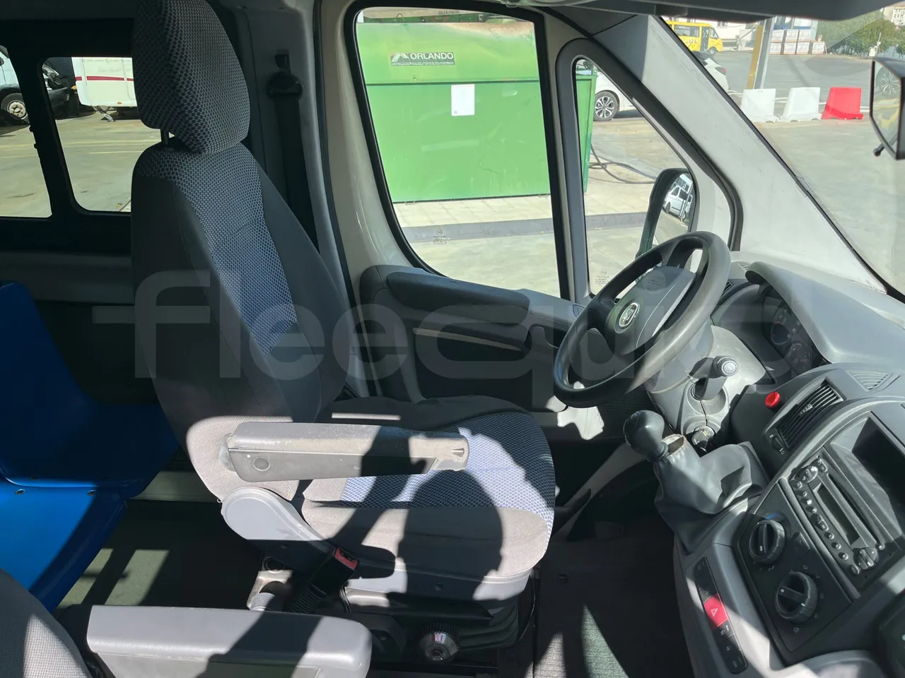 Fiat Ducato 250EDMLC BXL - Euro4  - 115kW - 6.363mt - driver's seat photo