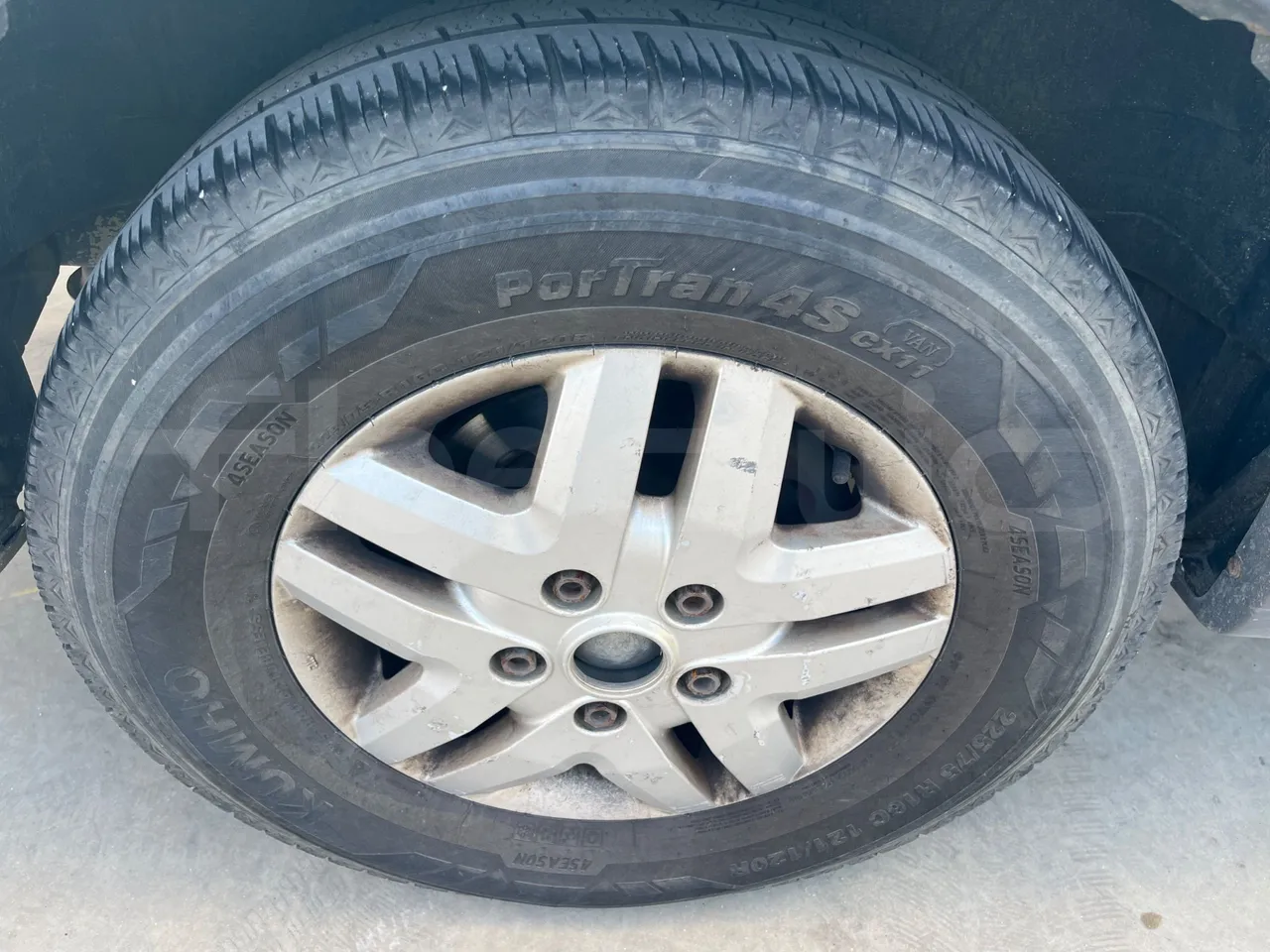 Fiat Ducato 250EDMLC BXL - Euro4  - 115kW - 6.363mt - tread condition second axle tires left