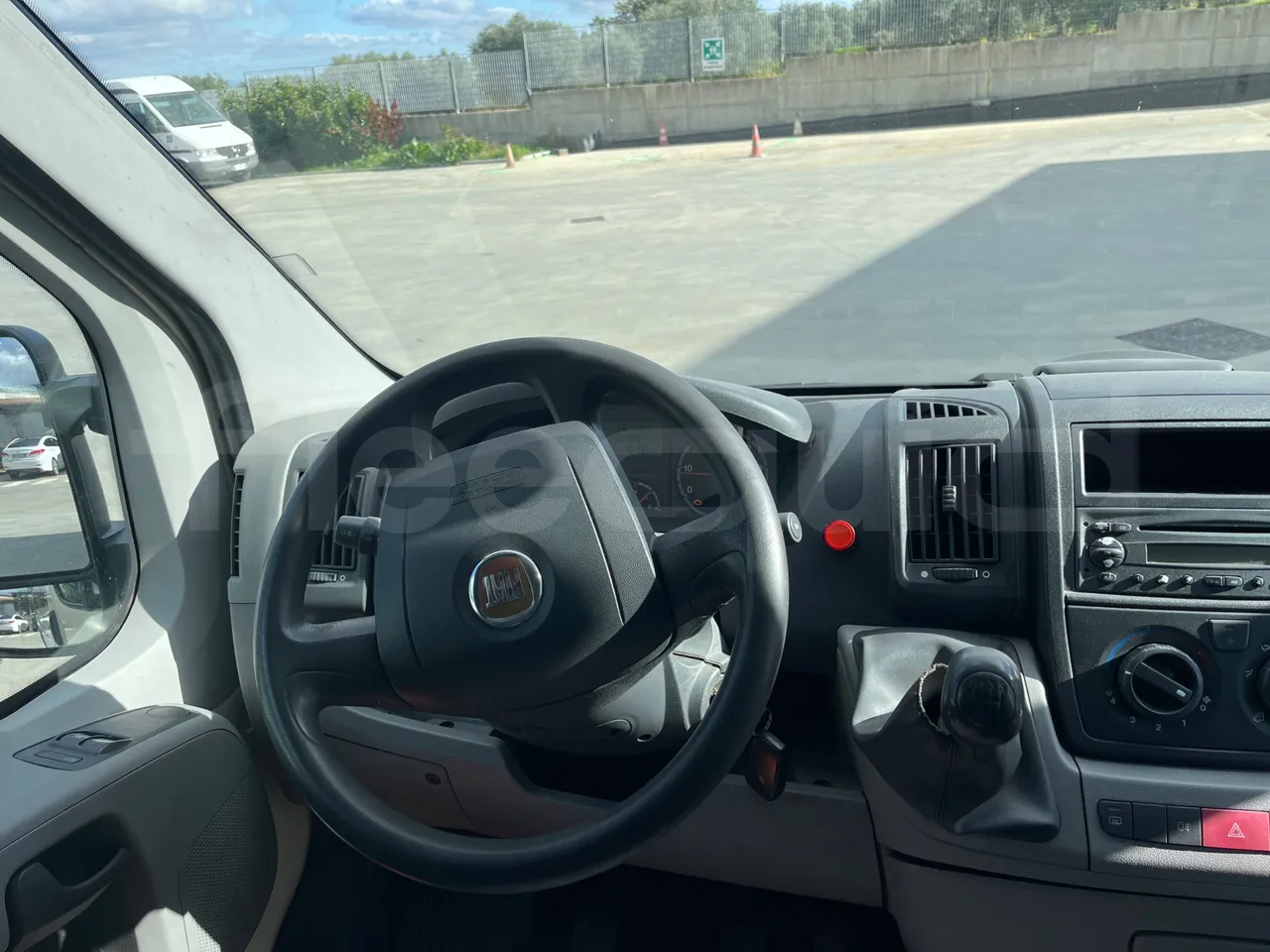 Fiat Ducato 250EDMLC BXL - Euro4  - 115kW - 6.363mt - steering wheel photo