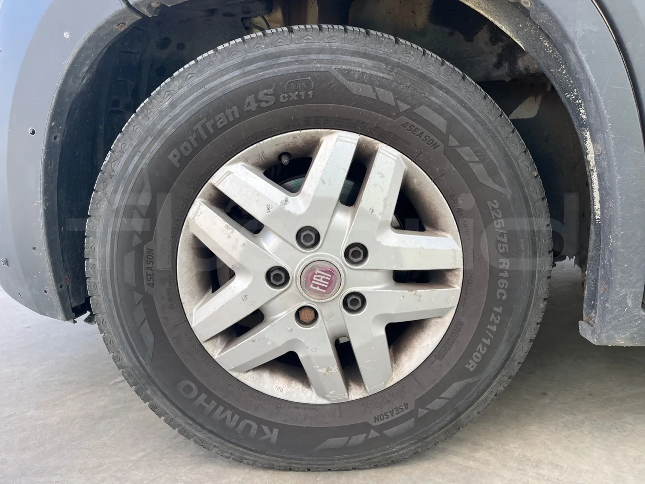 Fiat Ducato 250EDMLC BXL - Euro4  - 115kW - 6.363mt - front left tire measurements