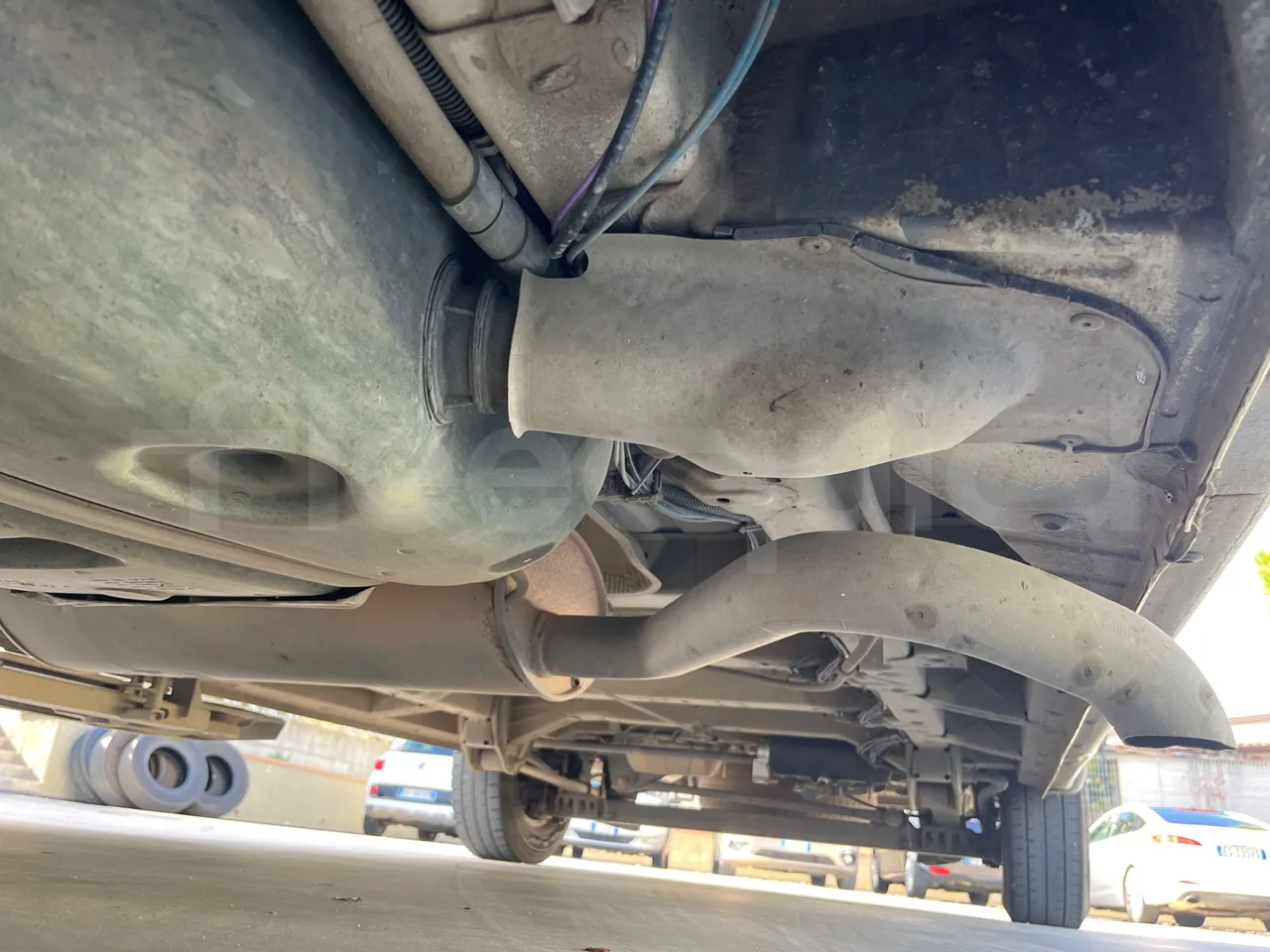 Fiat Ducato 250EDMLC BXL - Euro4  - 115kW - 6.363mt - central undercarriage photo