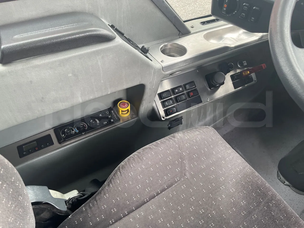 Mercedes-Benz Citaro O 530/2PCL2E4 - Euro 4 - 210 kW - 11,950 mt - command unit indicators