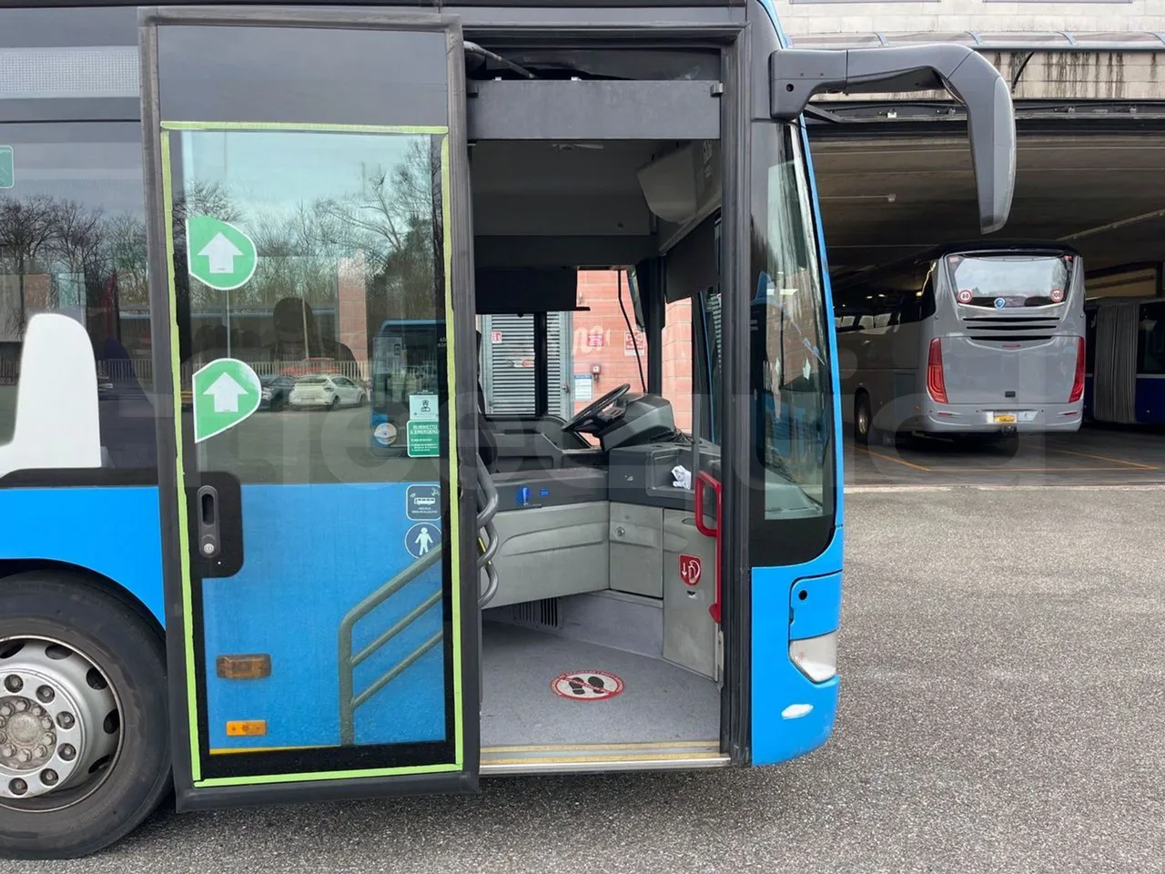 Mercedes-Benz Citaro O 530/2PCL2E4 - Euro 4 - 210 kW - 11,950 mt - front door 1 open