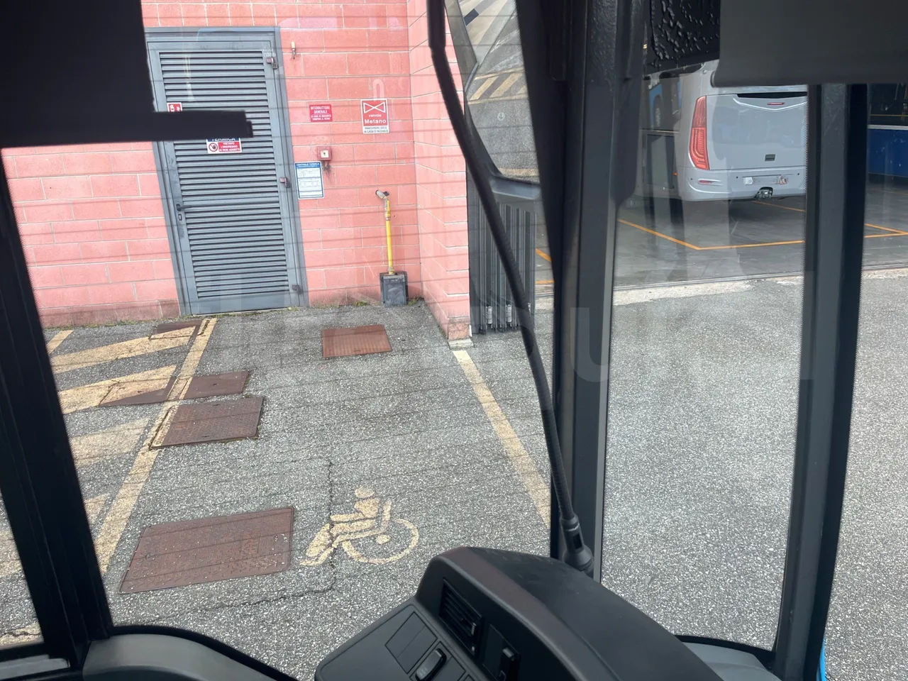 Mercedes-Benz Citaro O 530/2PCL2E4 - Euro 4 - 210 kW - 11,950 mt - driver microphone accessories photo