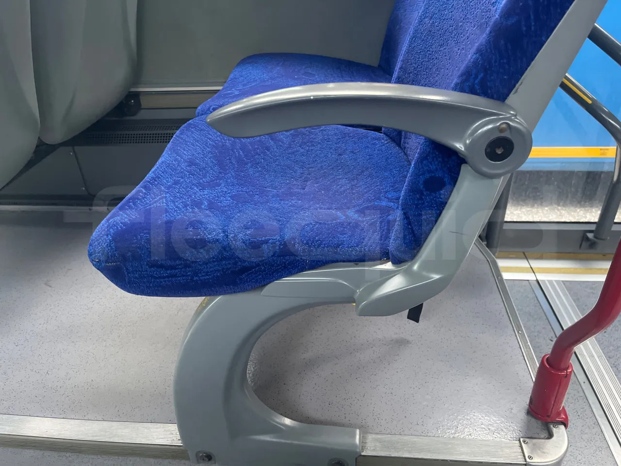 Mercedes-Benz Citaro O 530/2PCL2E4 - Euro 4 - 210 kW - 11,950 mt - armrest detail photo