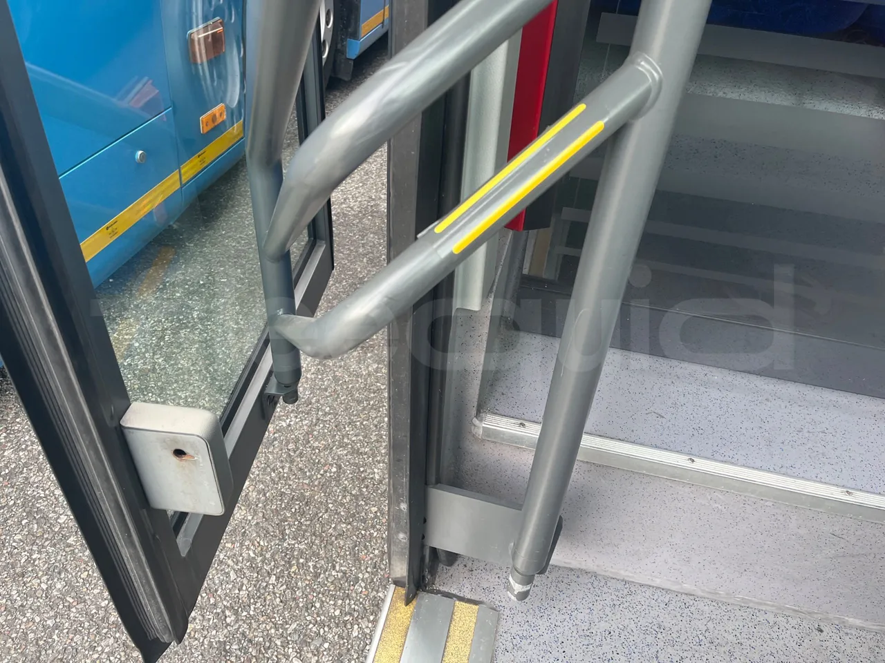 Mercedes-Benz Citaro O 530/2PCL2E4 - Euro 4 - 210 kW - 11,950 mt - door mechanism photo