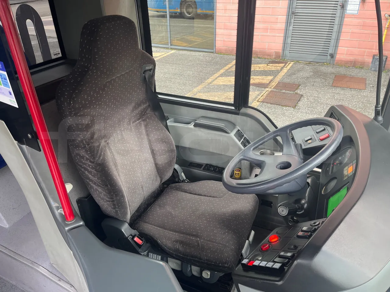 Mercedes-Benz Citaro O 530/2PCL2E4 - Euro 4 - 210 kW - 11,950 mt - driver's seat photo