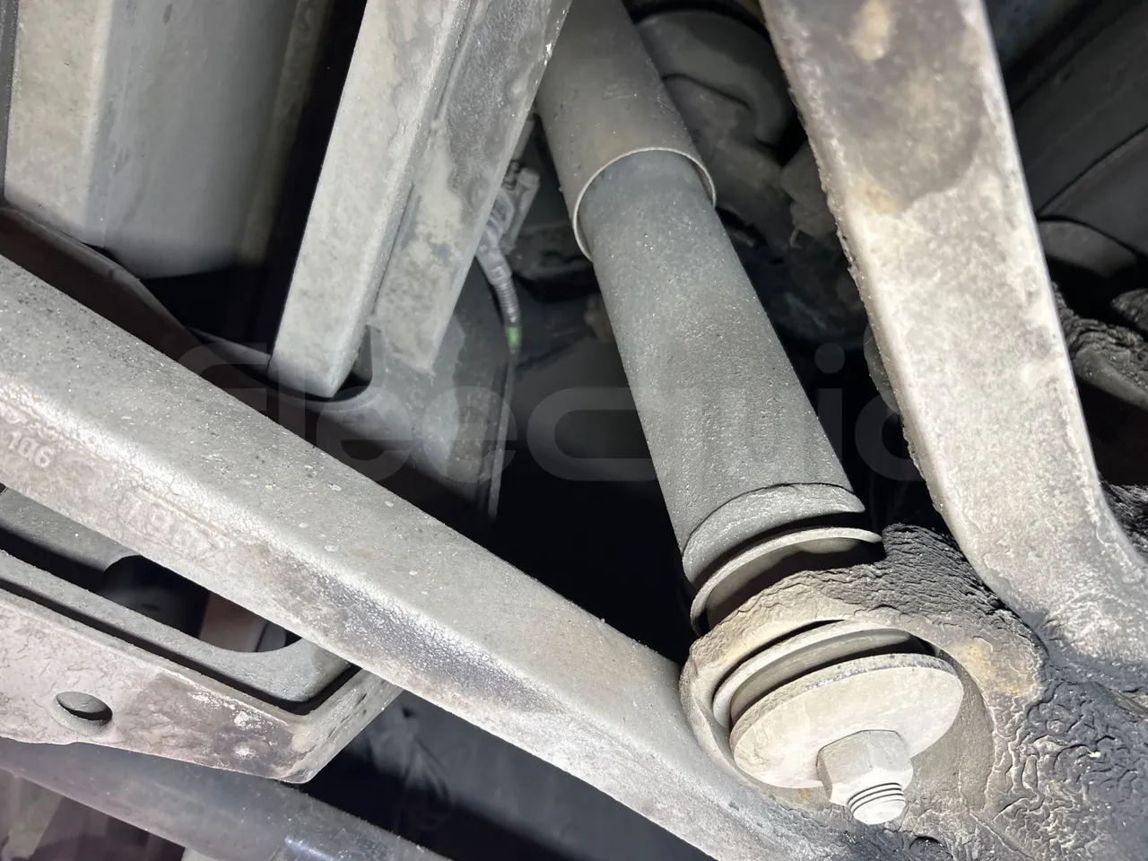Mercedes-Benz Citaro O 530/2PCL2E4 - Euro 4 - 210 kW - 11,950 mt - front shock absorbers right