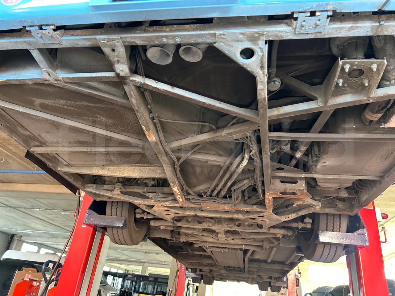 Mercedes-Benz Citaro O 530/2PCL2E4 - Euro 4 - 210 kW - 11,950 mt - front undercarriage from front