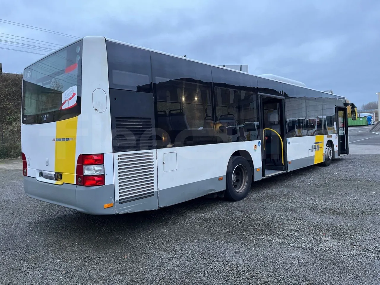 Man Lion's City A21 - EUR5 - 206kW - 11.980m - 3/4 right rear doors open