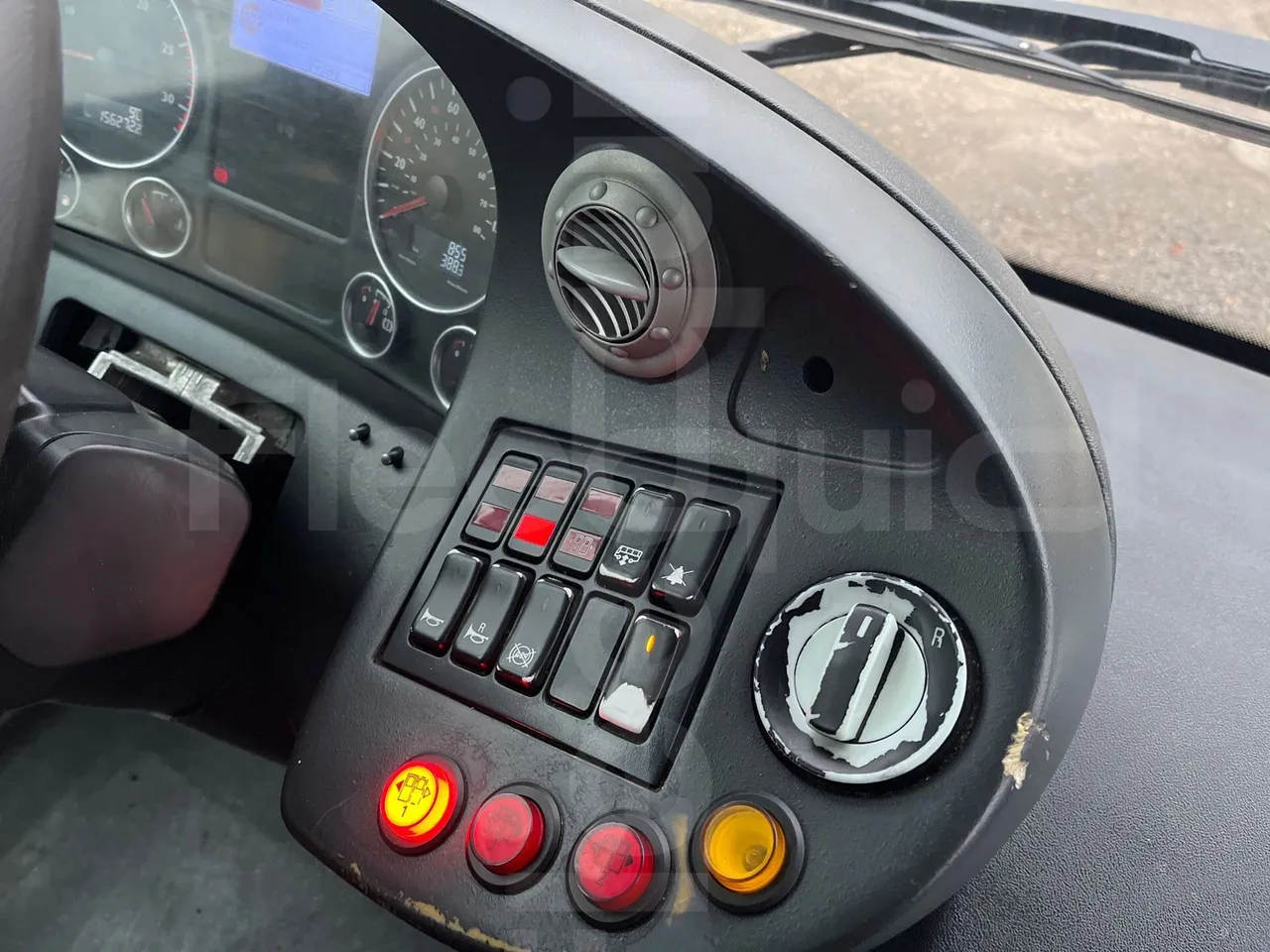 Man Lion's City A21 - EUR5 - 206kW - 11.980m - radio accessories photo