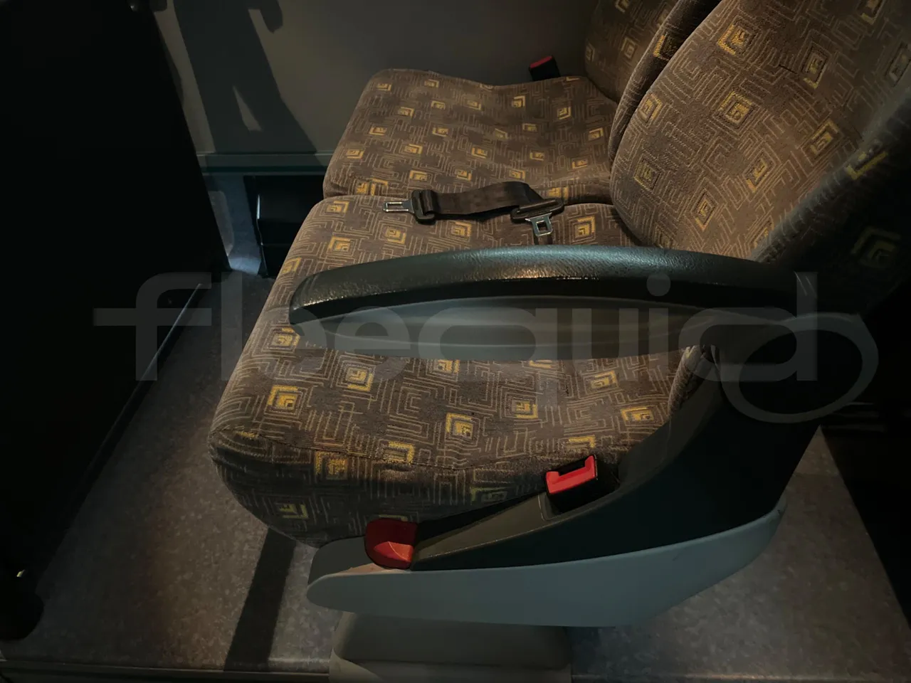Man Ratio 18440 - Euro 4 - 324kW - 12.975 mt - armrest detail photo