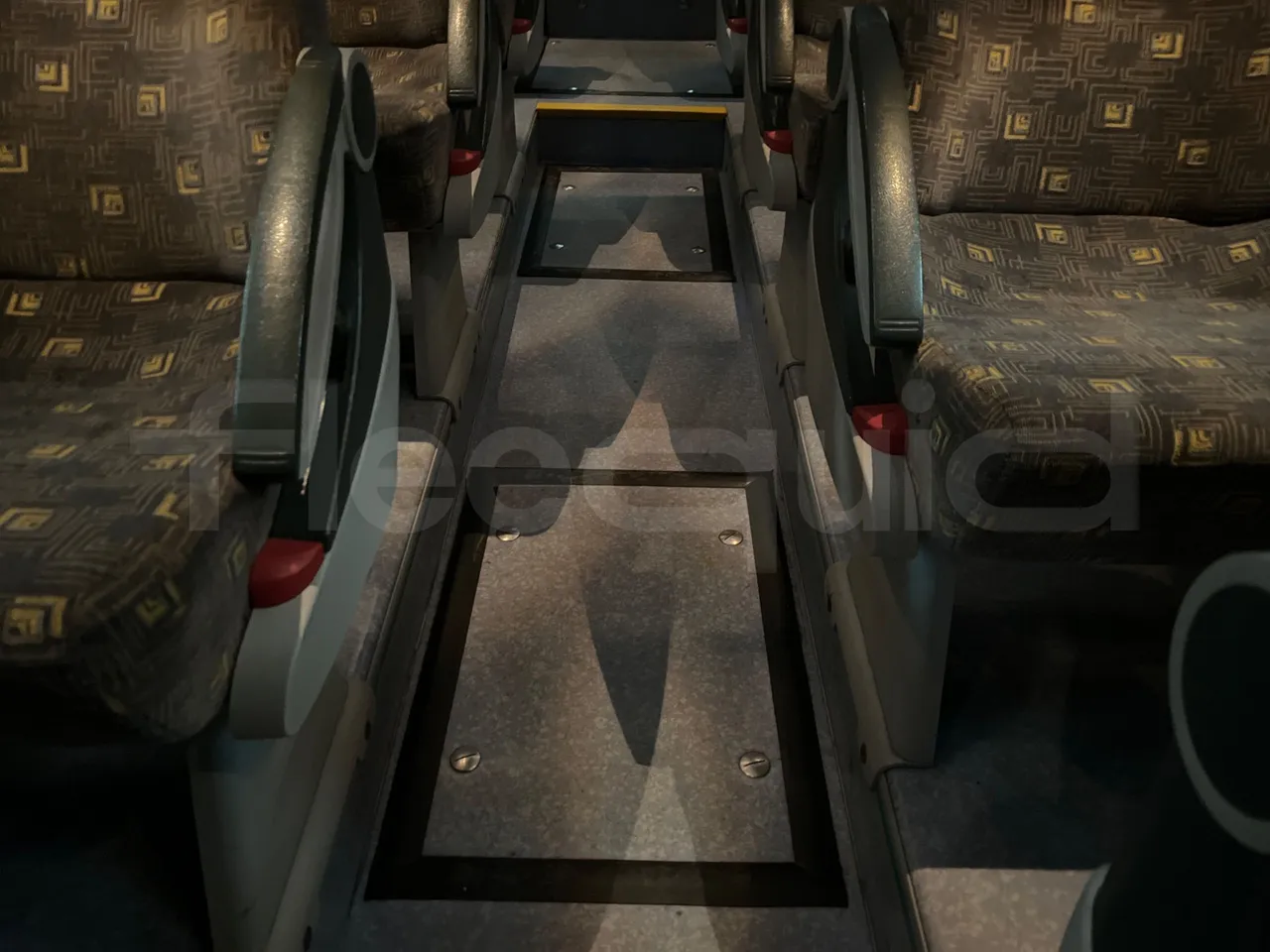 Man Ratio 18440 - Euro 4 - 324kW - 12.975 mt - floor hatches photo