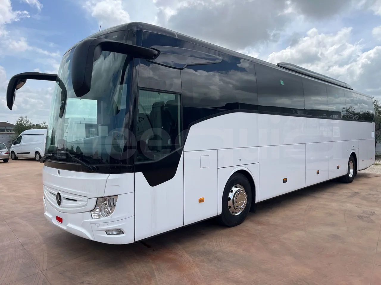 Mercedes-Benz Tourismo MB E 16/2 RHD - Euro 6 -  315 kW -  13.115 mt - 3/4 front left