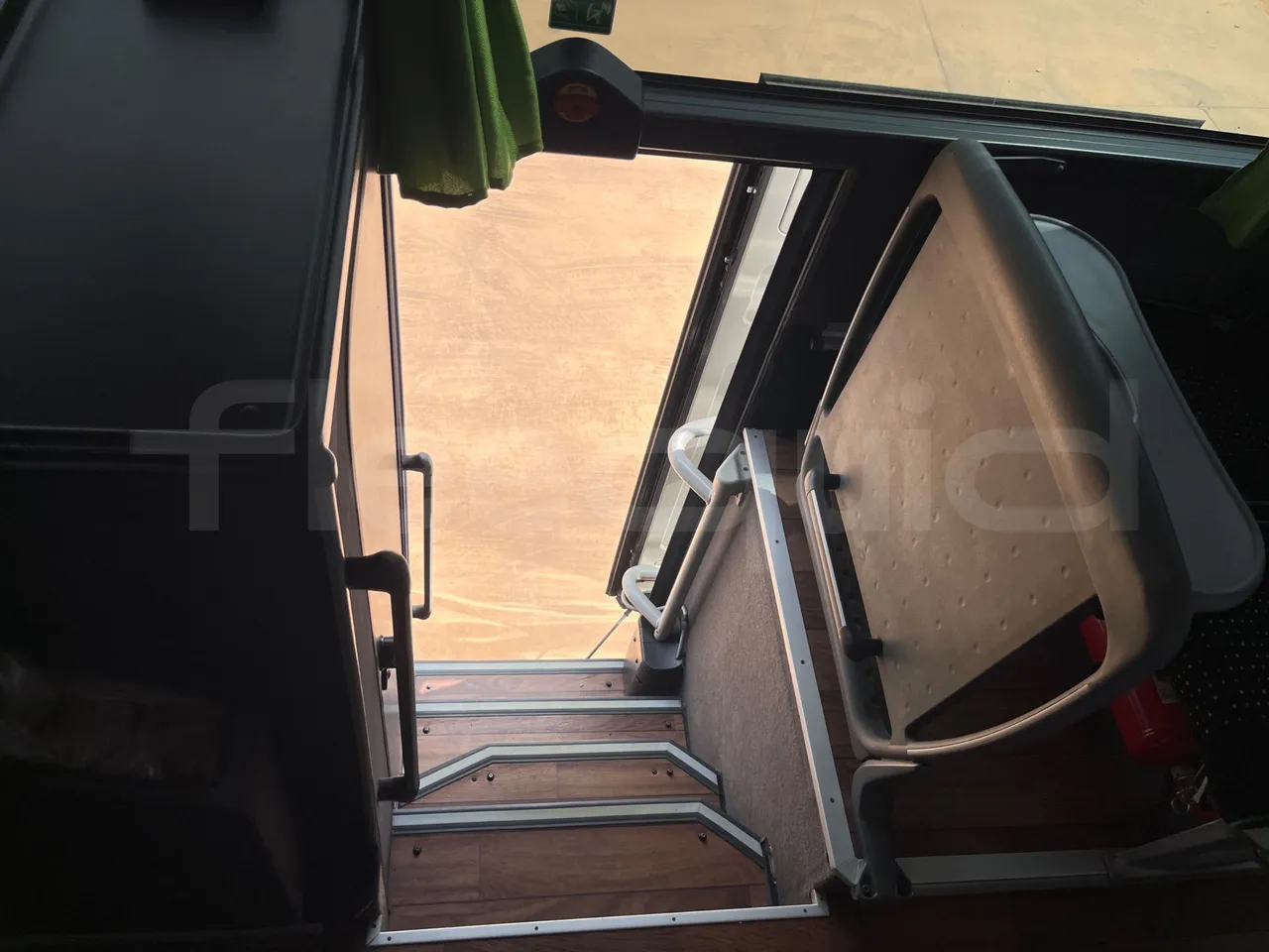 Mercedes-Benz Tourismo MB E 16/2 RHD - Euro 6 -  315 kW -  13.115 mt - coffee machine accessories