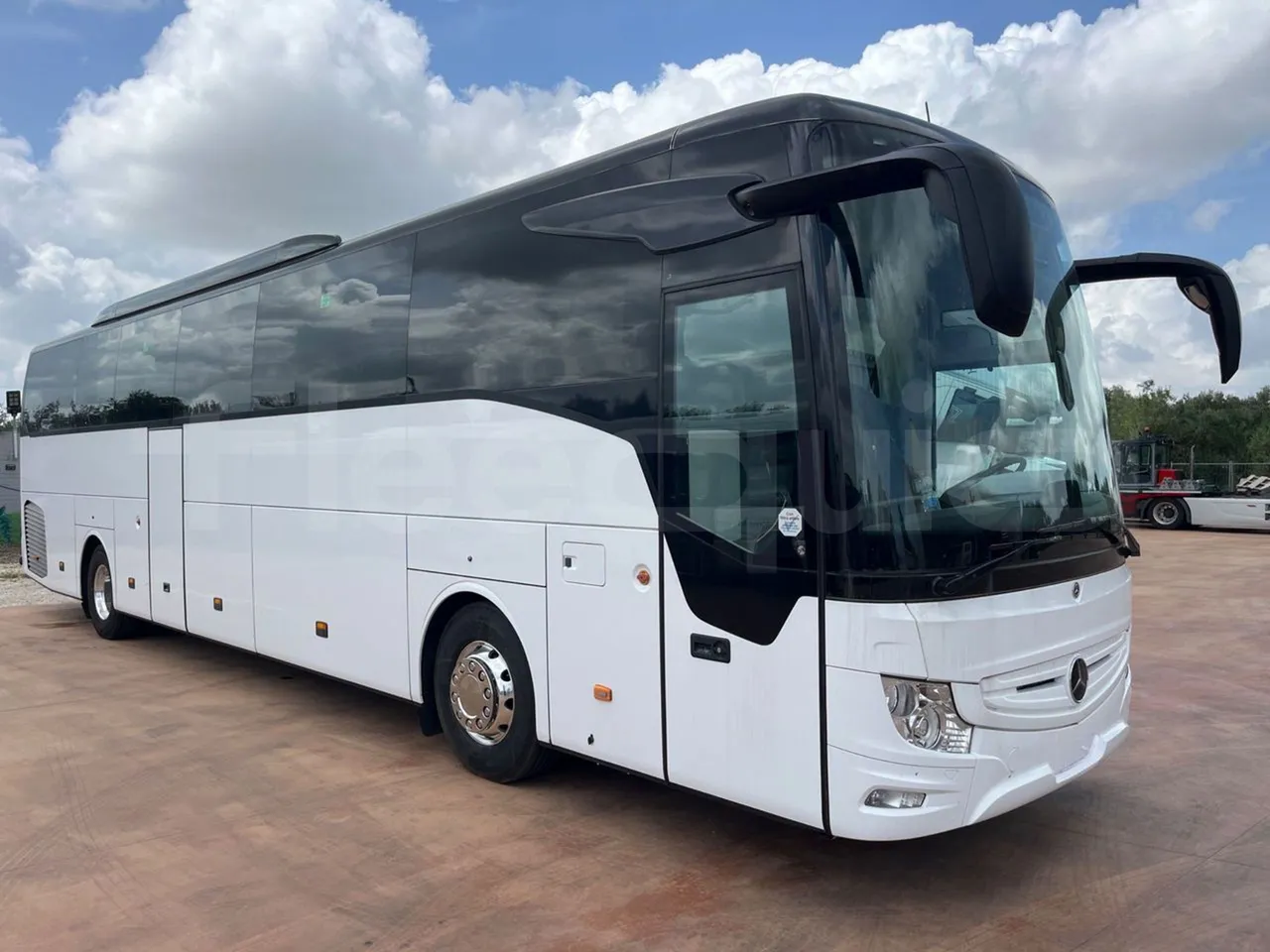 Mercedes-Benz Tourismo MB E 16/2 RHD - Euro 6 -  315 kW -  13.115 mt - Base cover photo