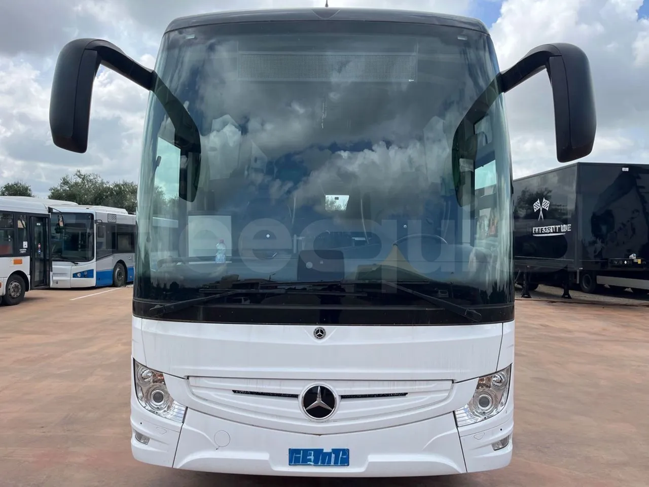 Mercedes-Benz Tourismo MB E 16/2 RHD - Euro 6 -  315 kW -  13.115 mt - front photo
