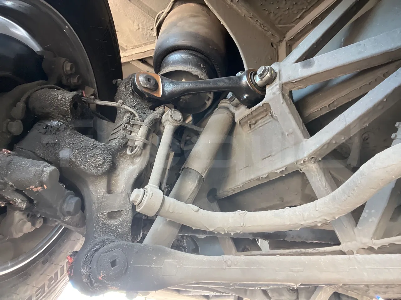 Mercedes-Benz Tourismo MB E 16/2 RHD - Euro 6 -  315 kW -  13.115 mt - front shock absorbers left