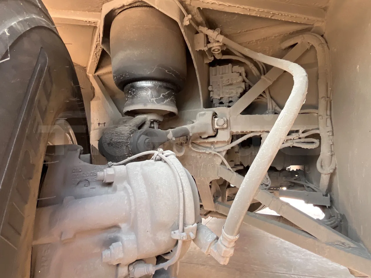 Mercedes-Benz Tourismo MB E 16/2 RHD - Euro 6 -  315 kW -  13.115 mt - front shock absorbers right