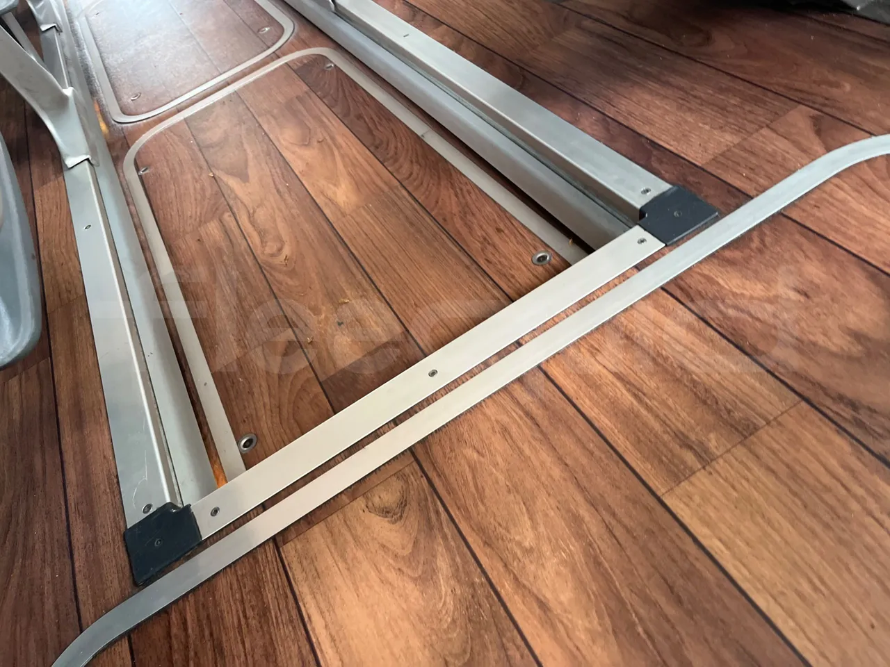 Mercedes-Benz Tourismo MB E 16/2 RHD - Euro 6 -  315 kW -  13.115 mt - floor hatches photo