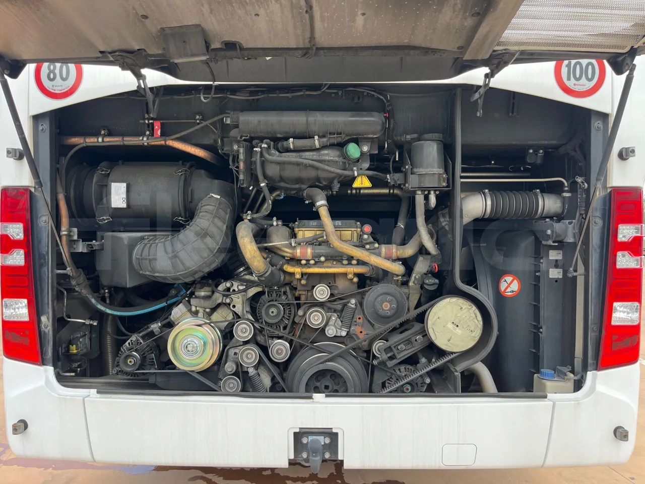 Mercedes-Benz Tourismo MB E 16/2 RHD - Euro 6 -  315 kW -  13.115 mt - rear hatch open