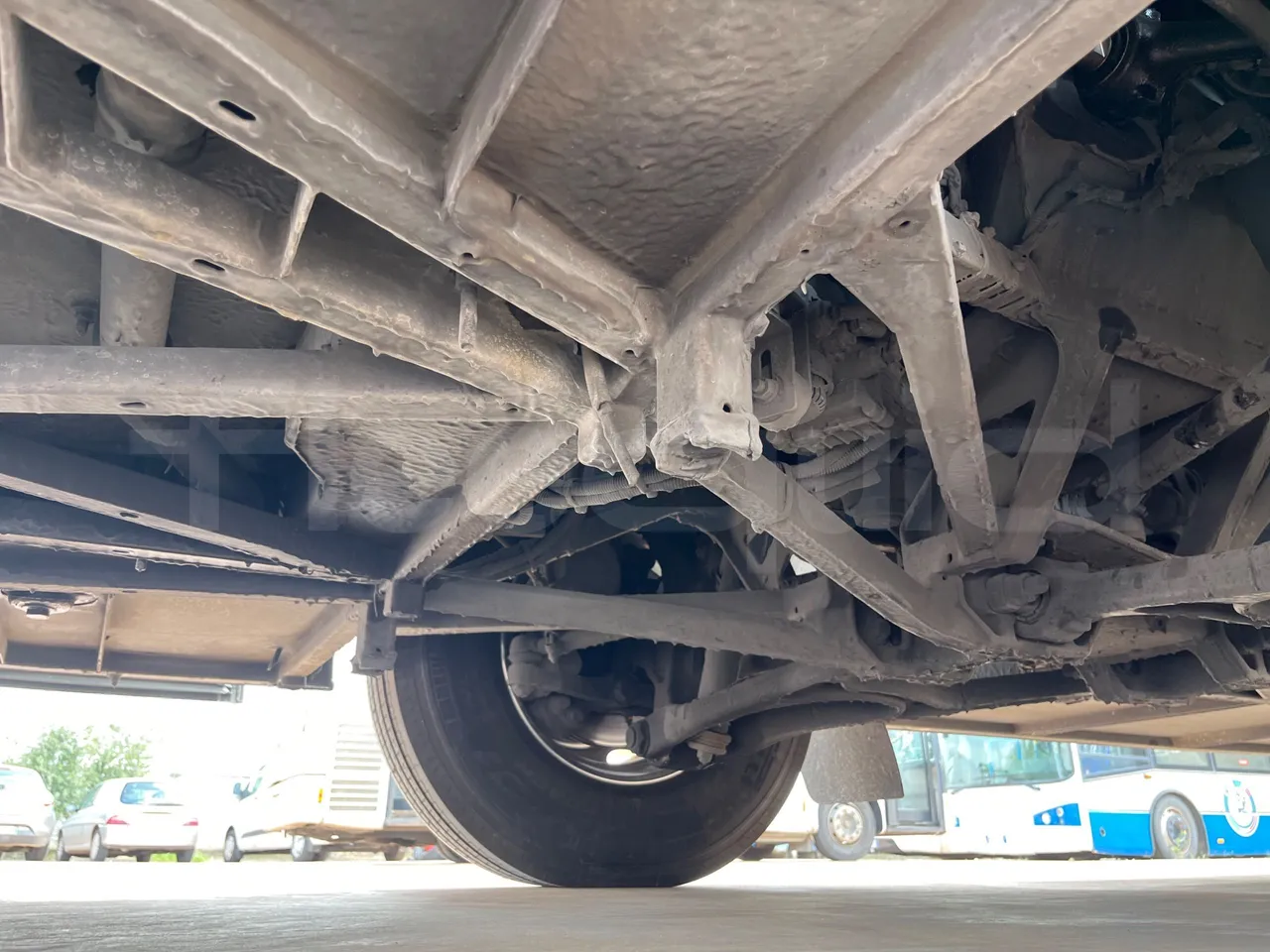 Mercedes-Benz Tourismo MB E 16/2 RHD - Euro 6 -  315 kW -  13.115 mt - front axle right side