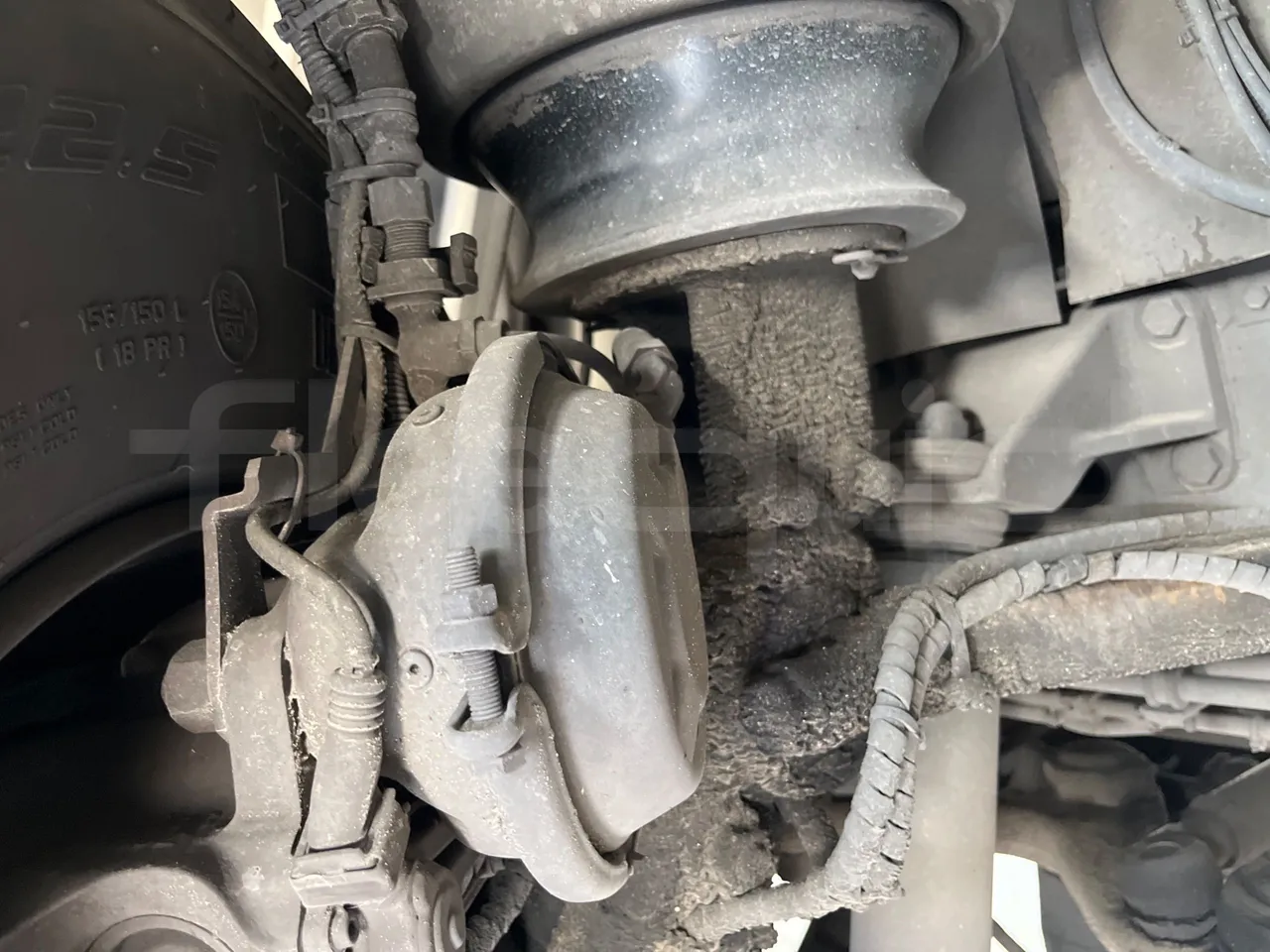 Scania 13BEX2E K440EB6X - EUR5 - 324kW - 14.980m - front brake calipers left
