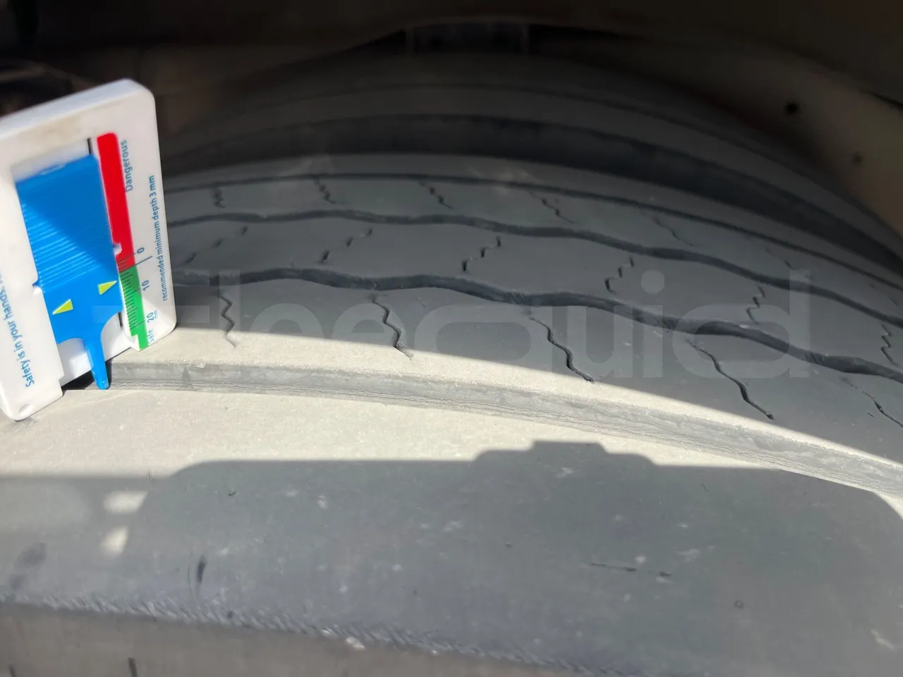 Scania 13BEX2E K440EB6X - EUR5 - 324kW - 14.980m - tread condition front tires left