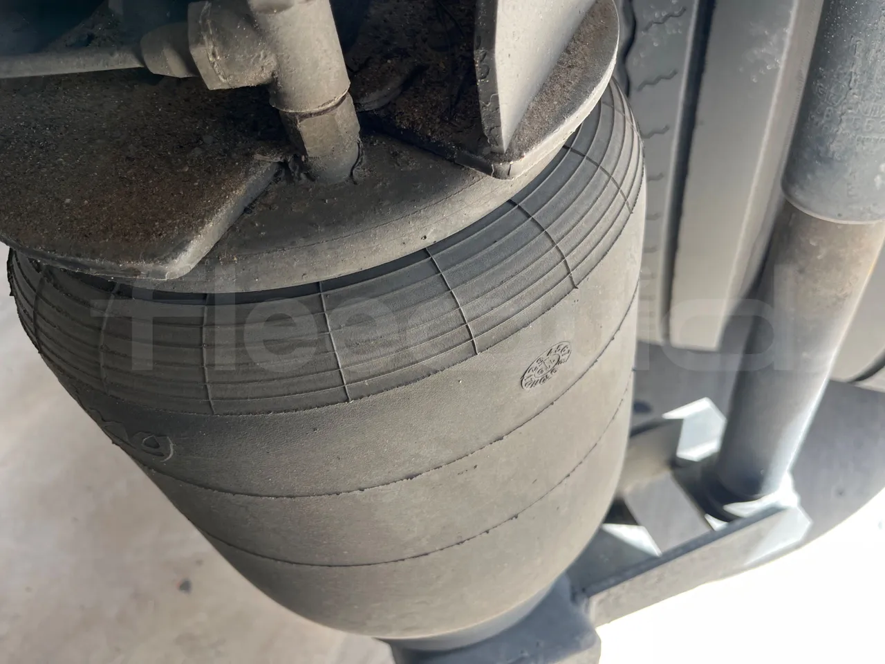 Scania 13BEX2E K440EB6X - EUR5 - 324kW - 14.980m - axle 3 air springs 1 right