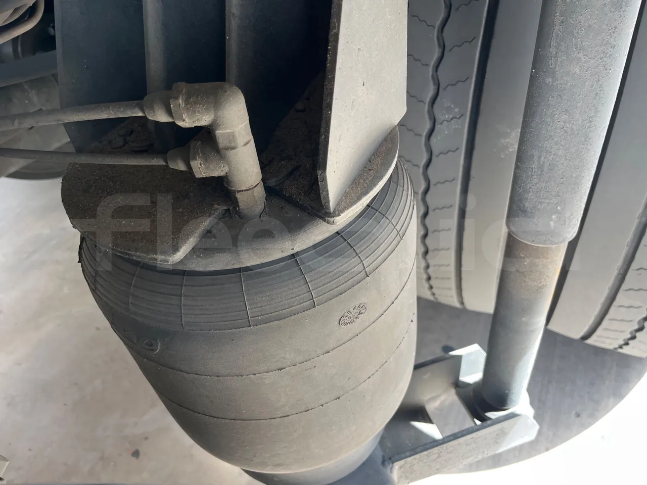 Scania 13BEX2E K440EB6X - EUR5 - 324kW - 14.980m - axle 3 air springs 2 right
