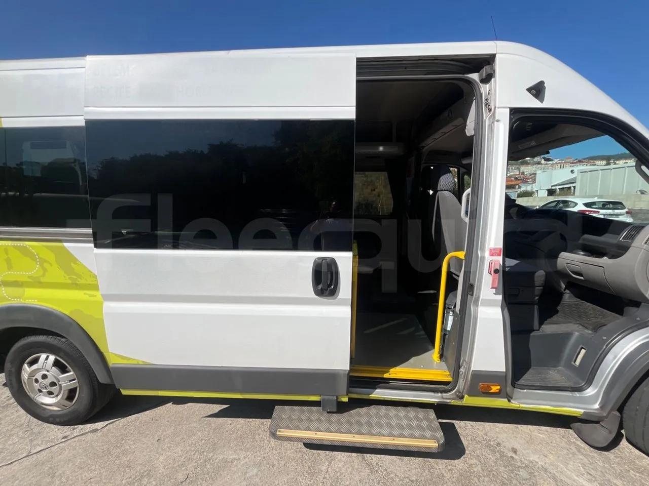 Peugeot 17P 440 BOXER L4H2 -EURO4 - 6.4 m -115,5kW - front door 3 open