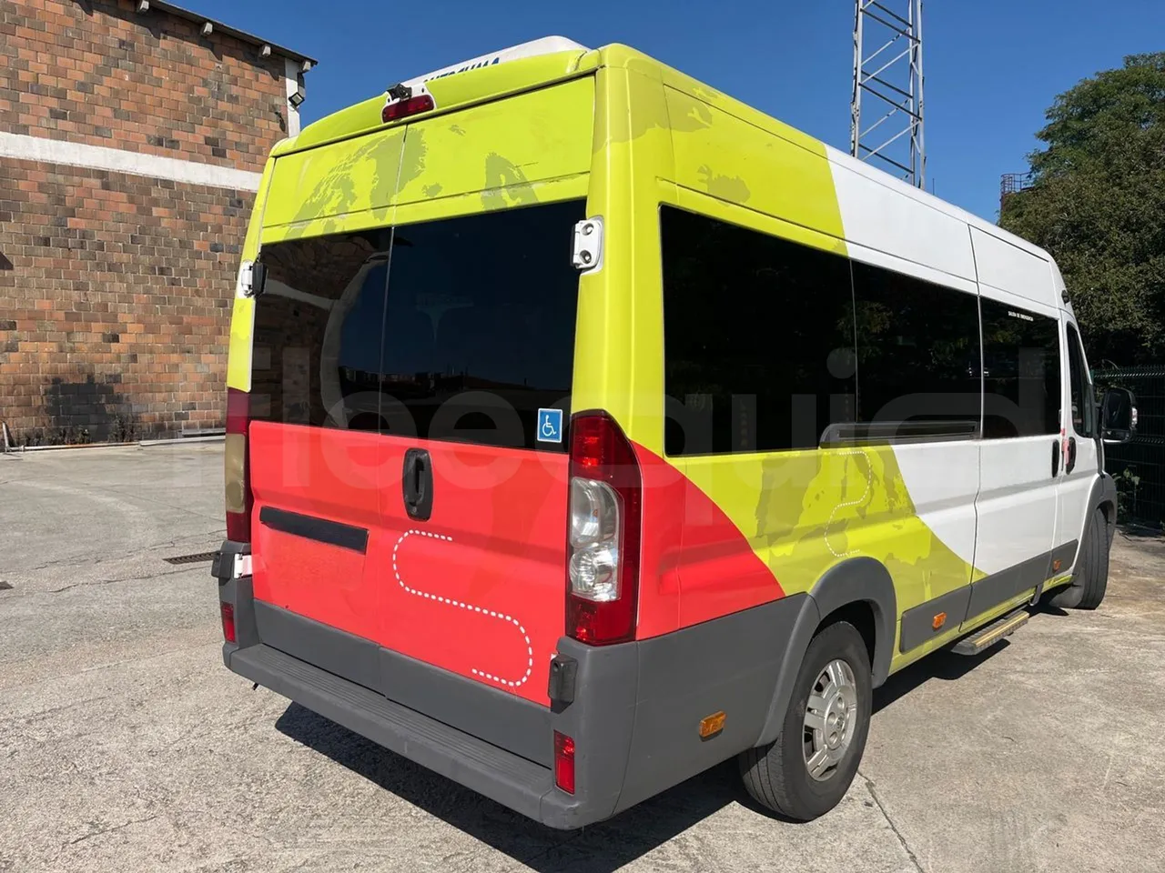 Peugeot 17P 440 BOXER L4H2 -EURO4 - 6.4 m -115,5kW - 3/4 right rear doors closed