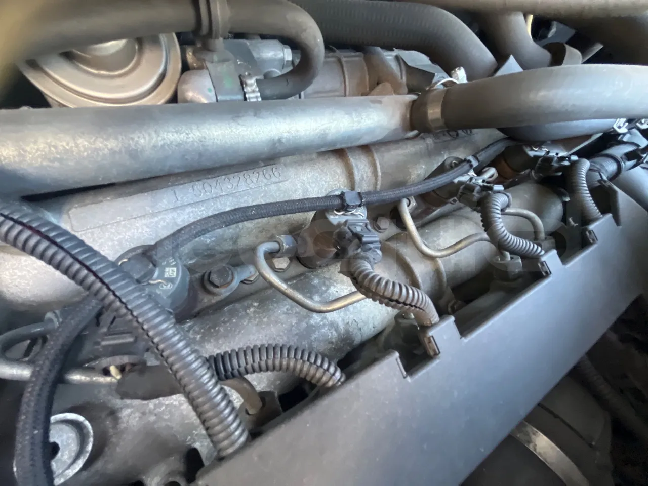 Peugeot 17P 440 BOXER L4H2 -EURO4 - 6.4 m -115,5kW - air conditioning compressor