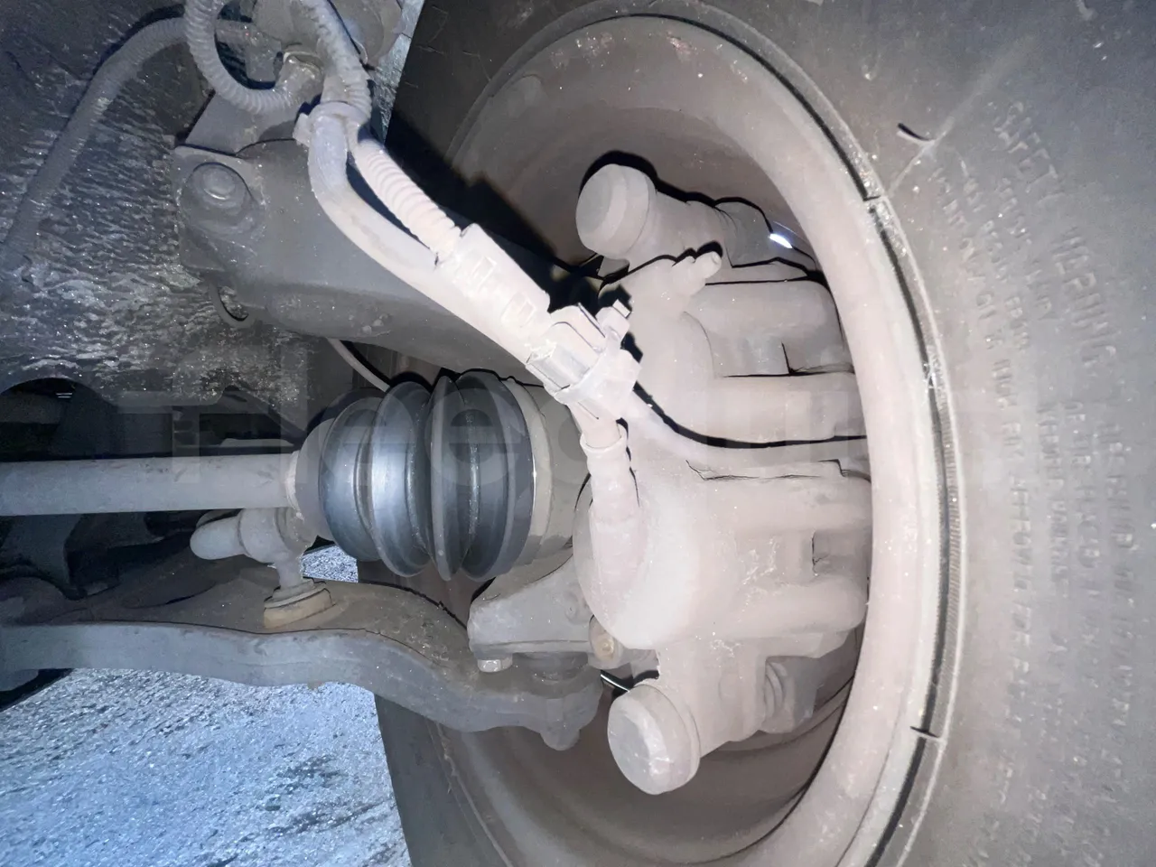 Peugeot 17P 440 BOXER L4H2 -EURO4 - 6.4 m -115,5kW - front brake calipers right