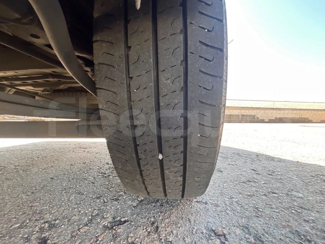 Peugeot 17P 440 BOXER L4H2 -EURO4 - 6.4 m -115,5kW - tread condition third axle tires left