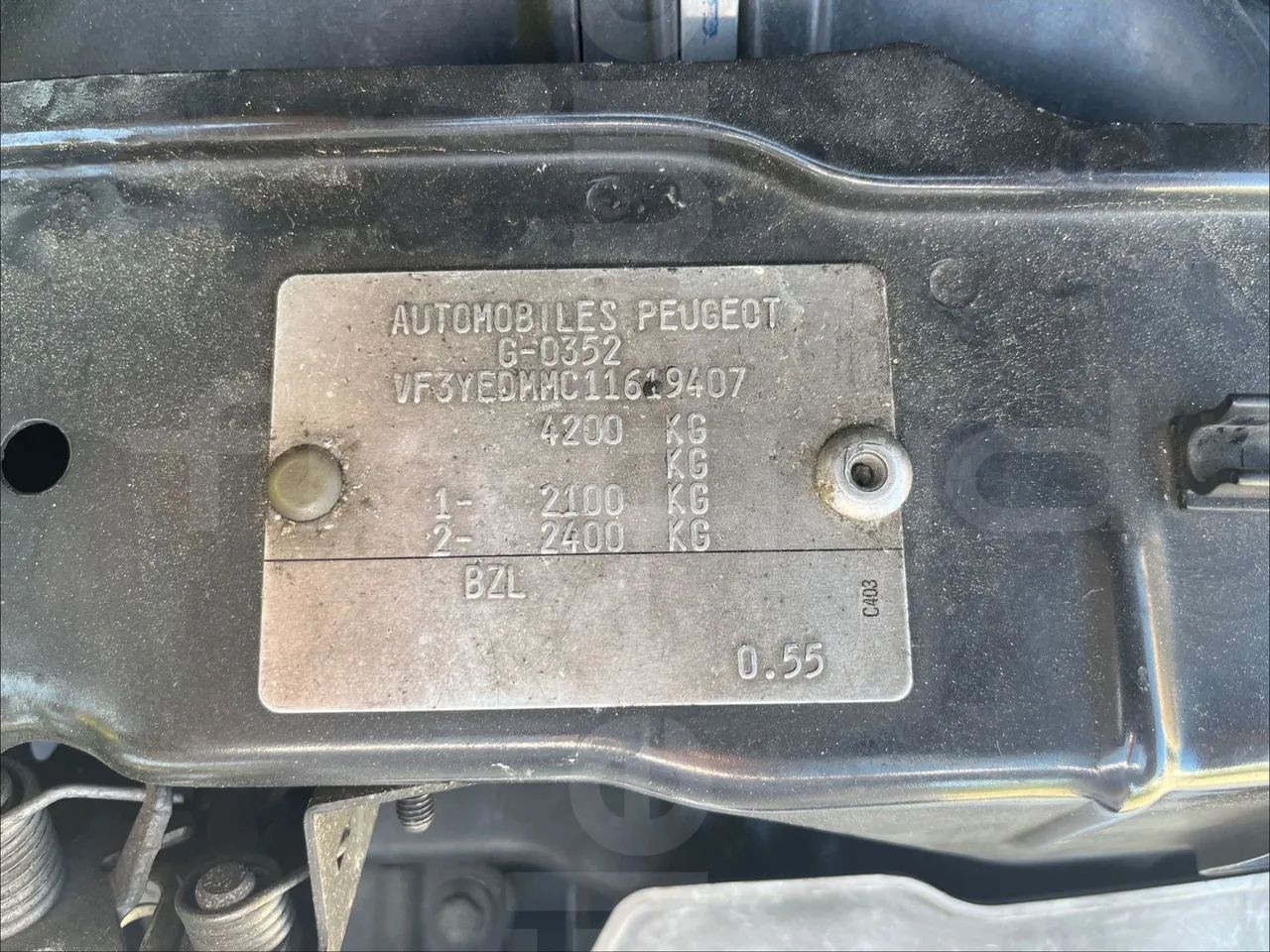 Peugeot 17P 440 BOXER L4H2 -EURO4 - 6.4 m -115,5kW - vehicle plate photo