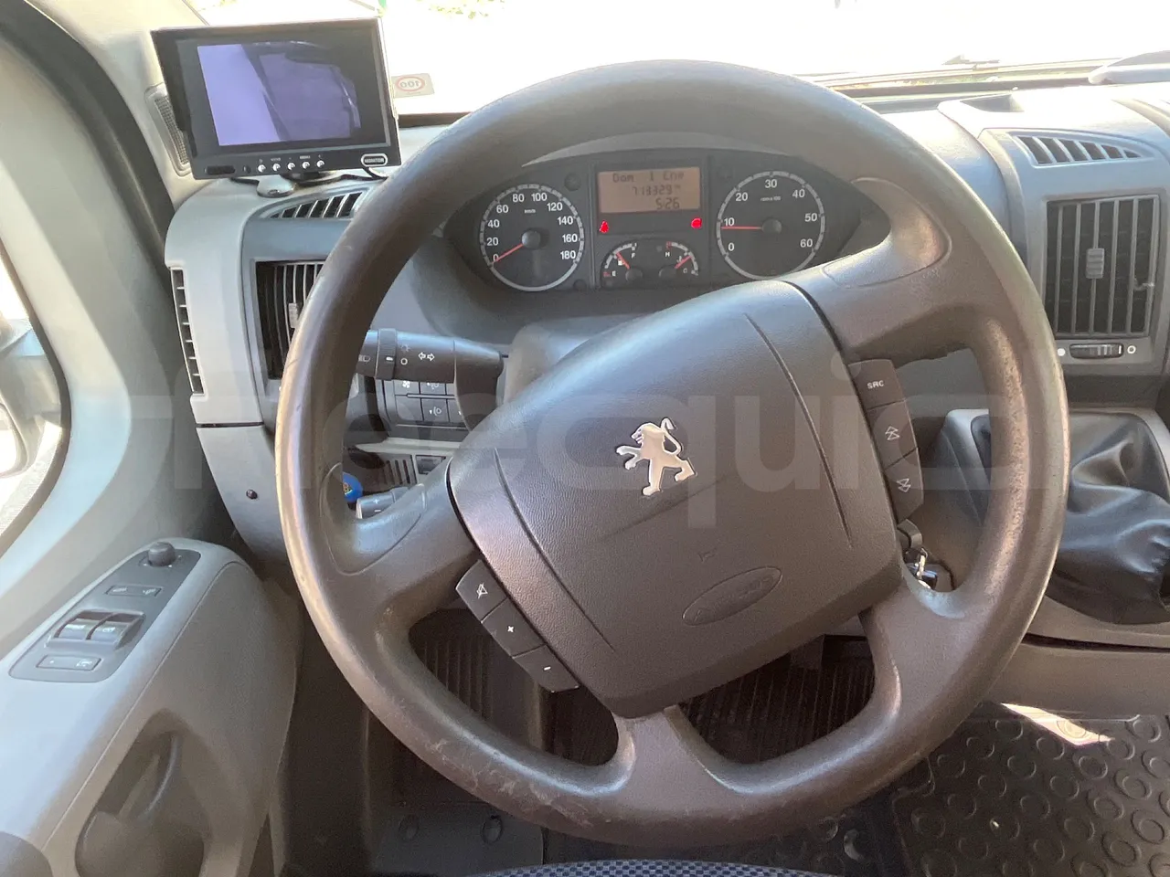 Peugeot 17P 440 BOXER L4H2 -EURO4 - 6.4 m -115,5kW - steering wheel photo