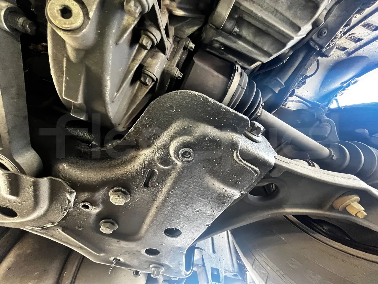 Peugeot 17P 440 BOXER L4H2 -EURO4 - 6.4 m -115,5kW - front axle right side