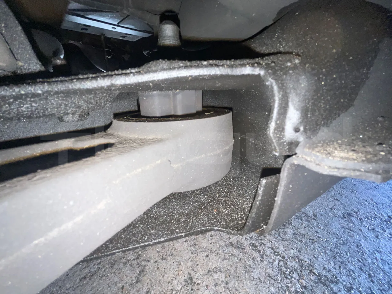 Peugeot 17P 440 BOXER L4H2 -EURO4 - 6.4 m -115,5kW - central undercarriage photo