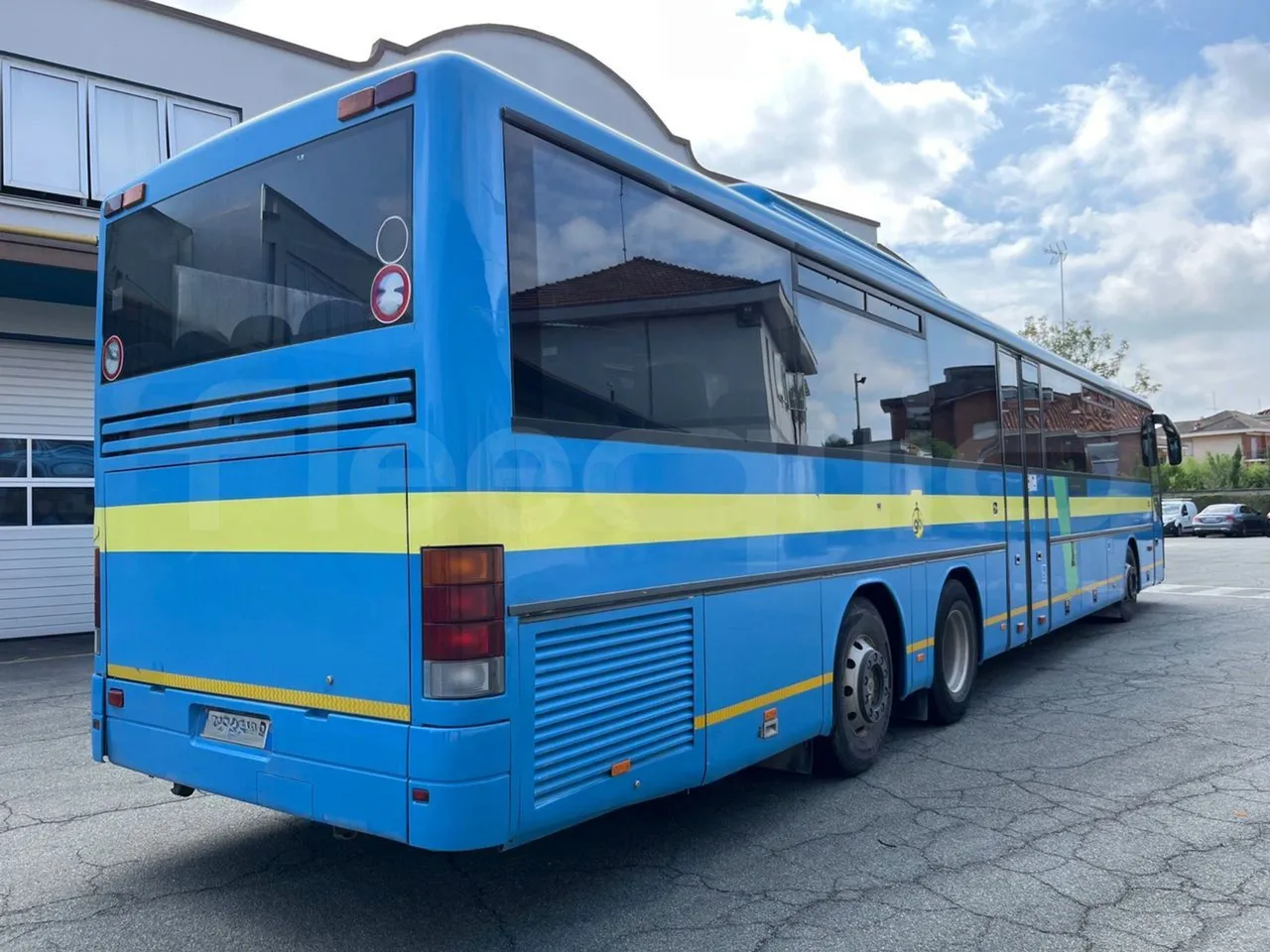 Setra S319 - front door 3 open