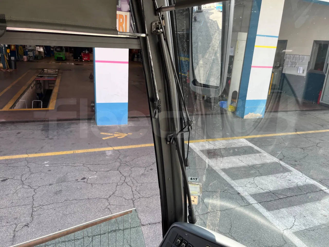 Setra S319 - driver microphone accessories photo