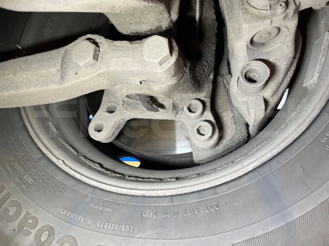 Setra S319 - axel 3  discs right