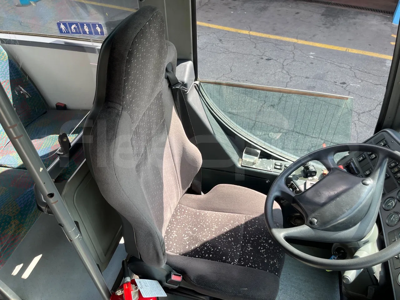 Setra S319 - driver's seat photo