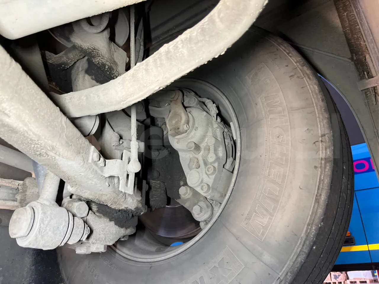 Setra S319 - front brake calipers left