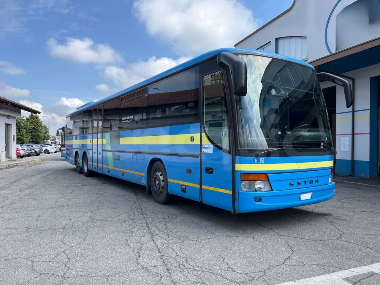 Setra S319 - front photo